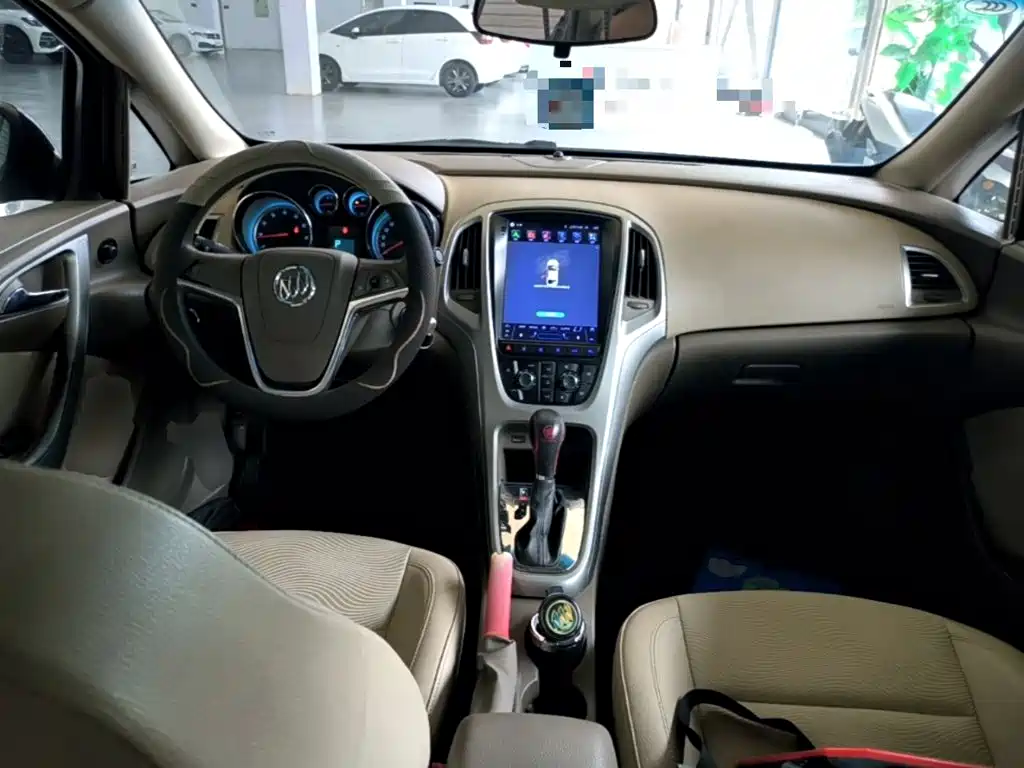 Buick Excelle — миниатюра 10