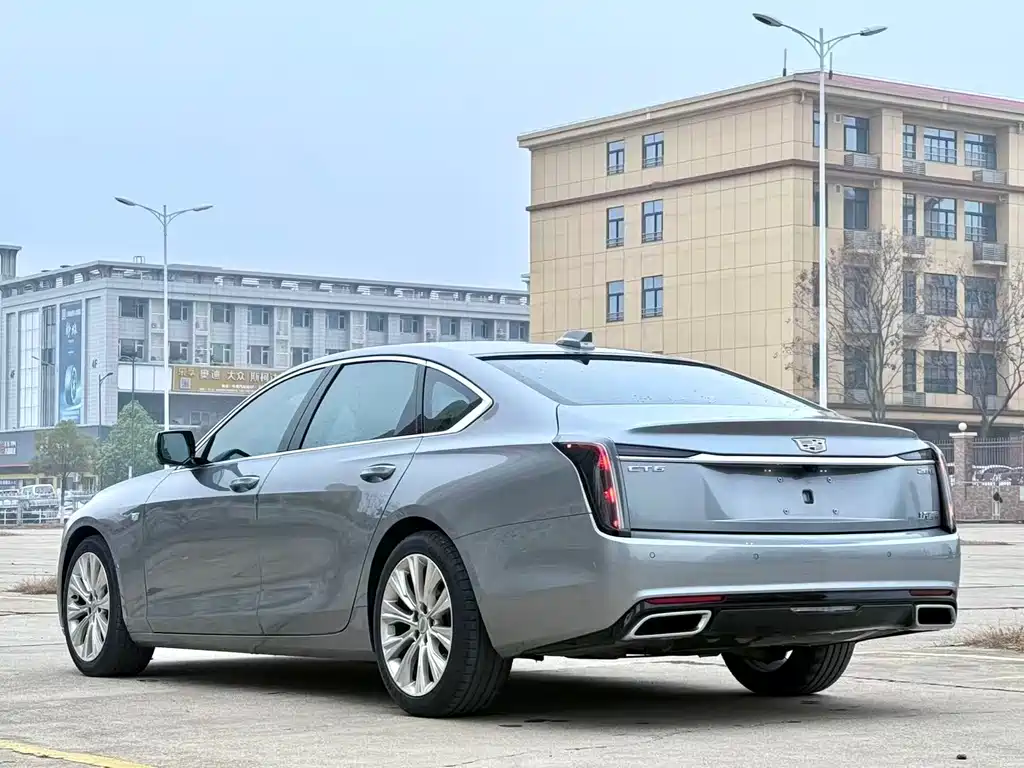 CADILLAC CT6