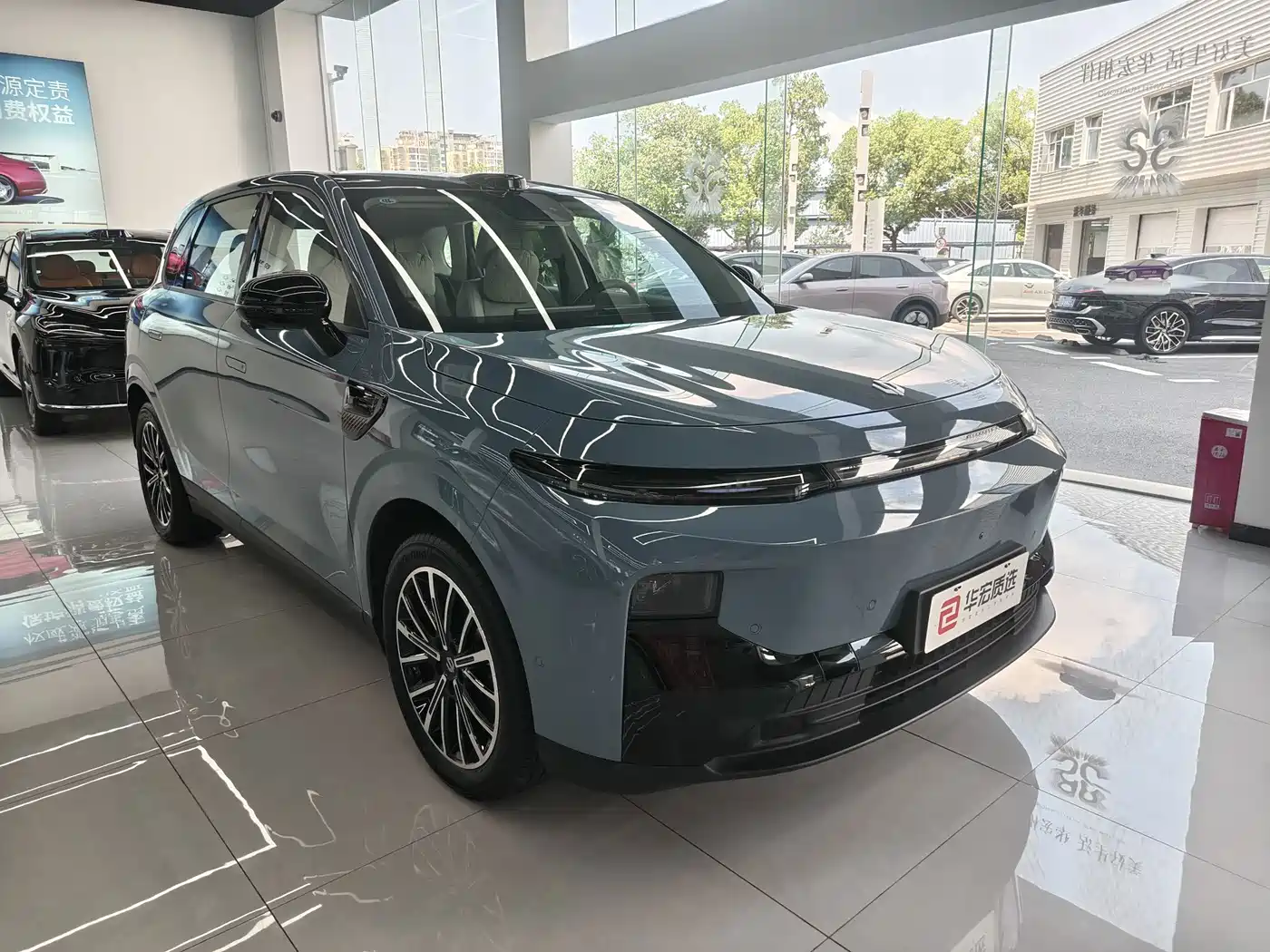 Leapmotor B10