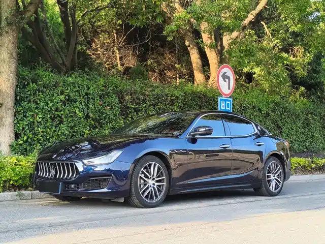 MASERATI GHIBLI