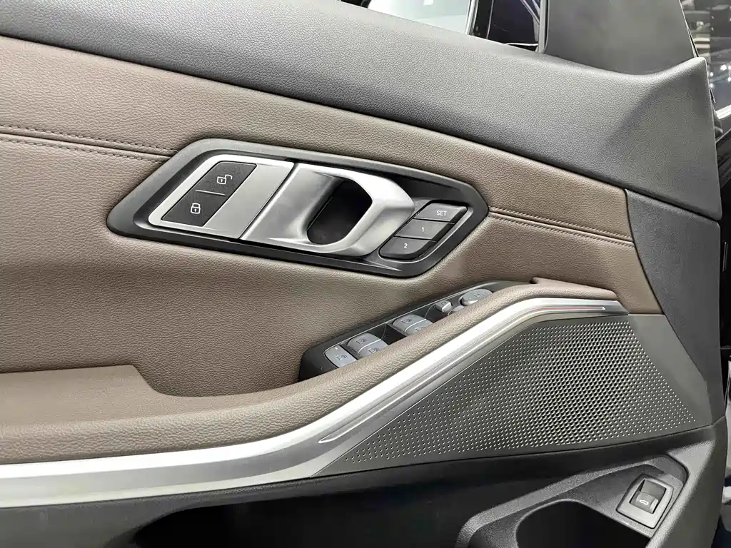 BMW 3 Series — миниатюра 18
