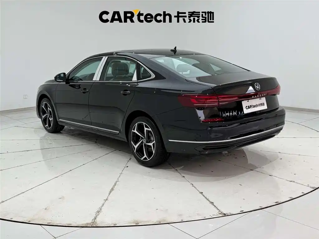 Volkswagen Passat 2026 330TSI Elite
