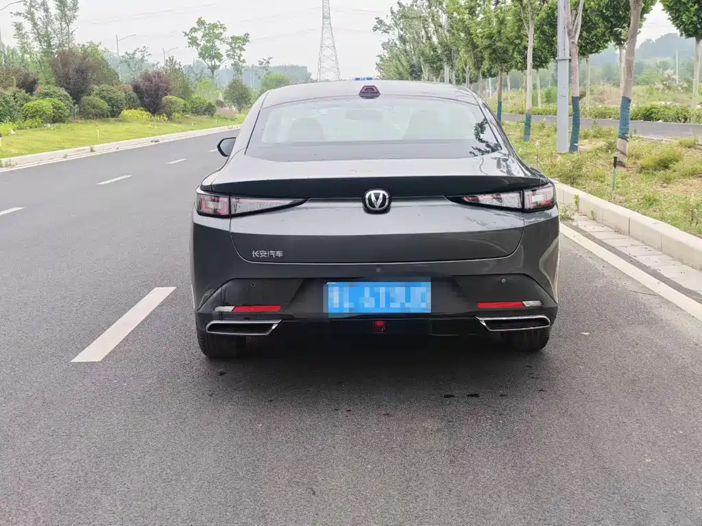 Changan Yida — миниатюра 8