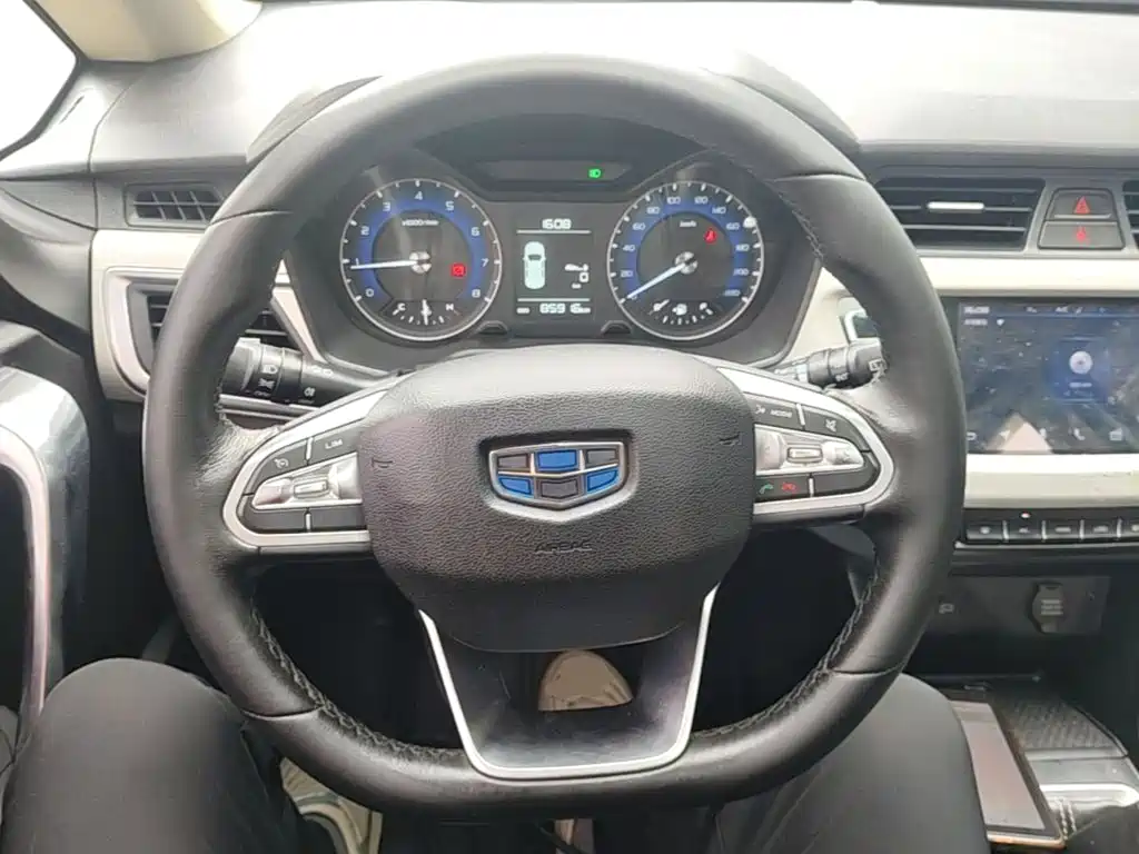 Geely Vision X3 — миниатюра 11