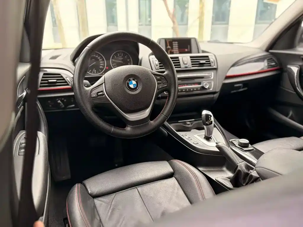 BMW 1 Series (Import) — миниатюра 6