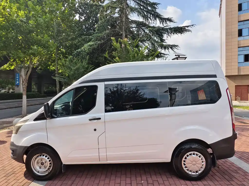 Ford Transit — миниатюра 7