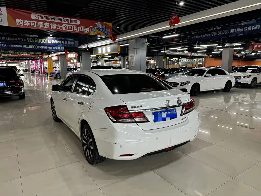 Honda Civic — миниатюра 8