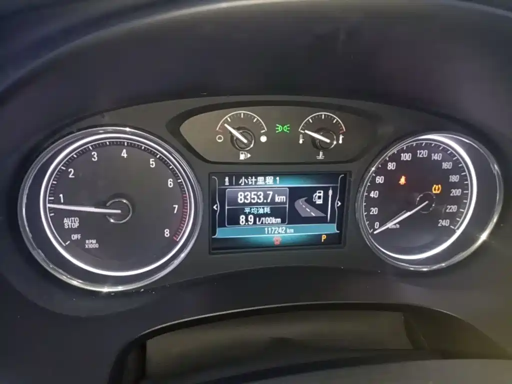 Buick LaCrosse — миниатюра 12