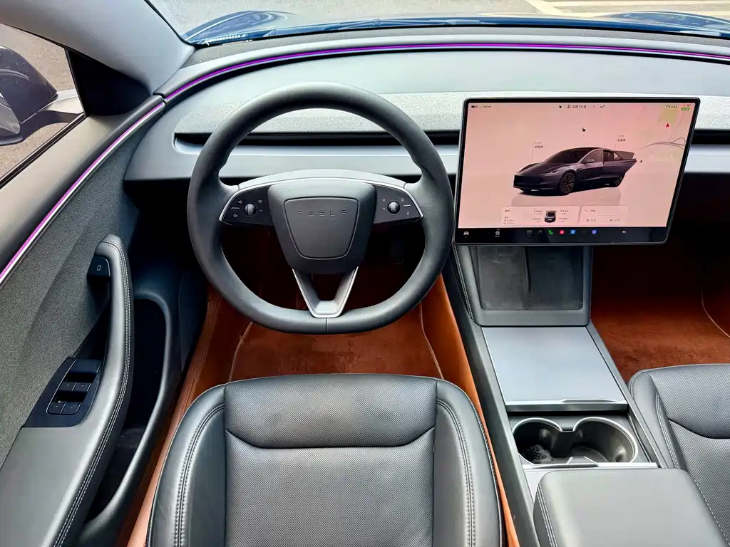 Tesla Model 3 — миниатюра 12