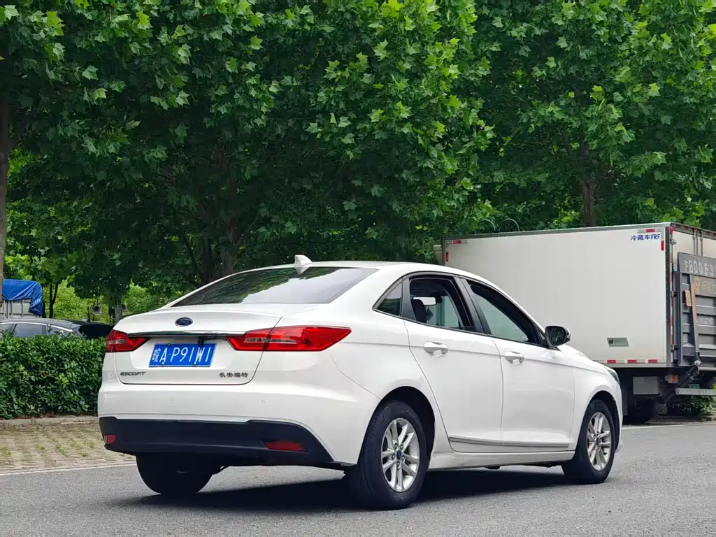 Ford Escort 2019 1.5L AT