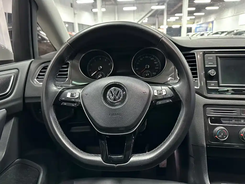 Volkswagen Golf Sportsvan — миниатюра 6