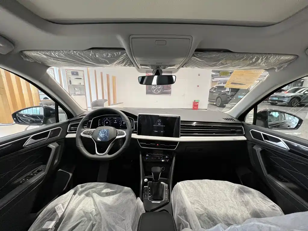 VOLKSWAGEN TIGUAN L NEW ENERGY