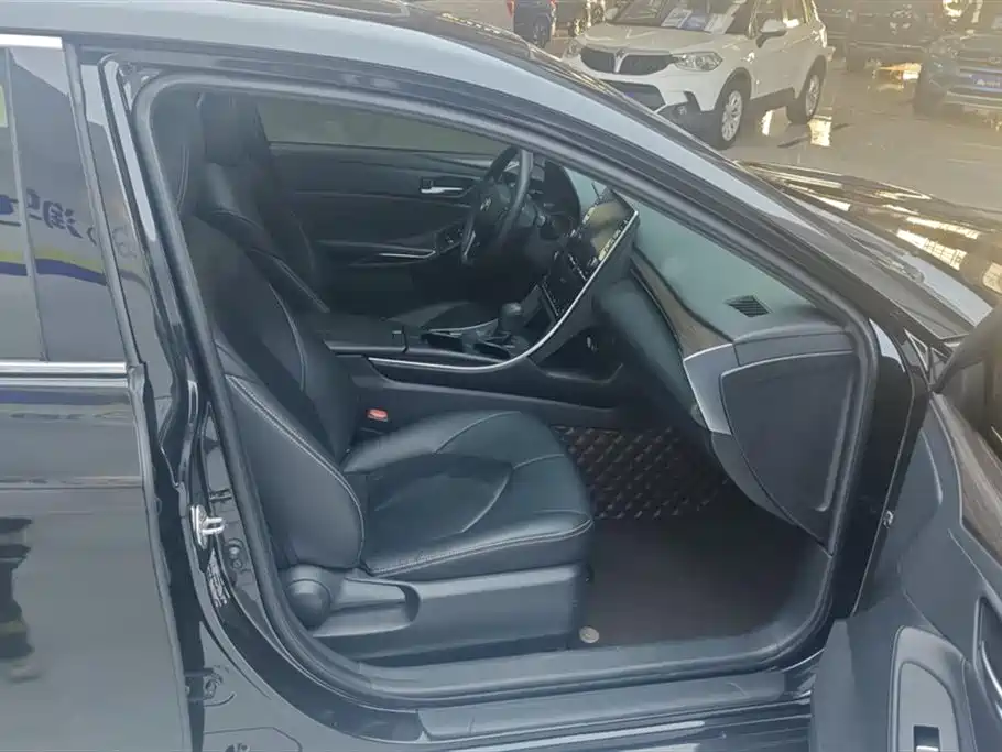 Toyota Avalon 2019 2.0L VI