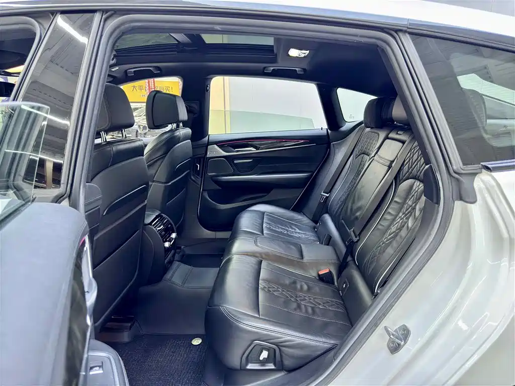 BMW 6 GT 2018 640i xDrive M Sport