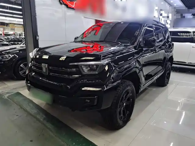 2025 TANK 400