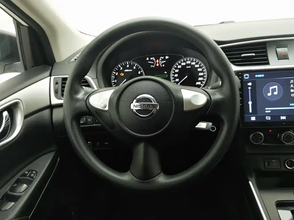 Nissan Sylphy — миниатюра 11