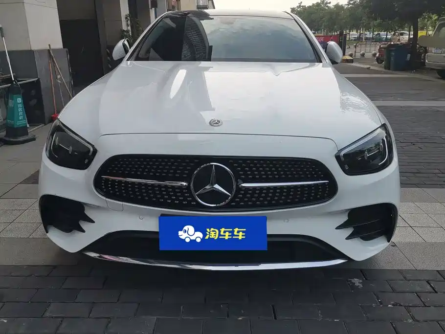 Mercedes-Benz E-Class — миниатюра 2