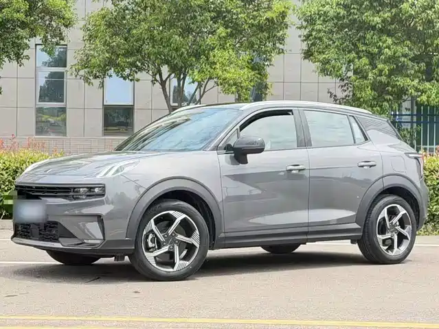 2022 Lynk & Co 06