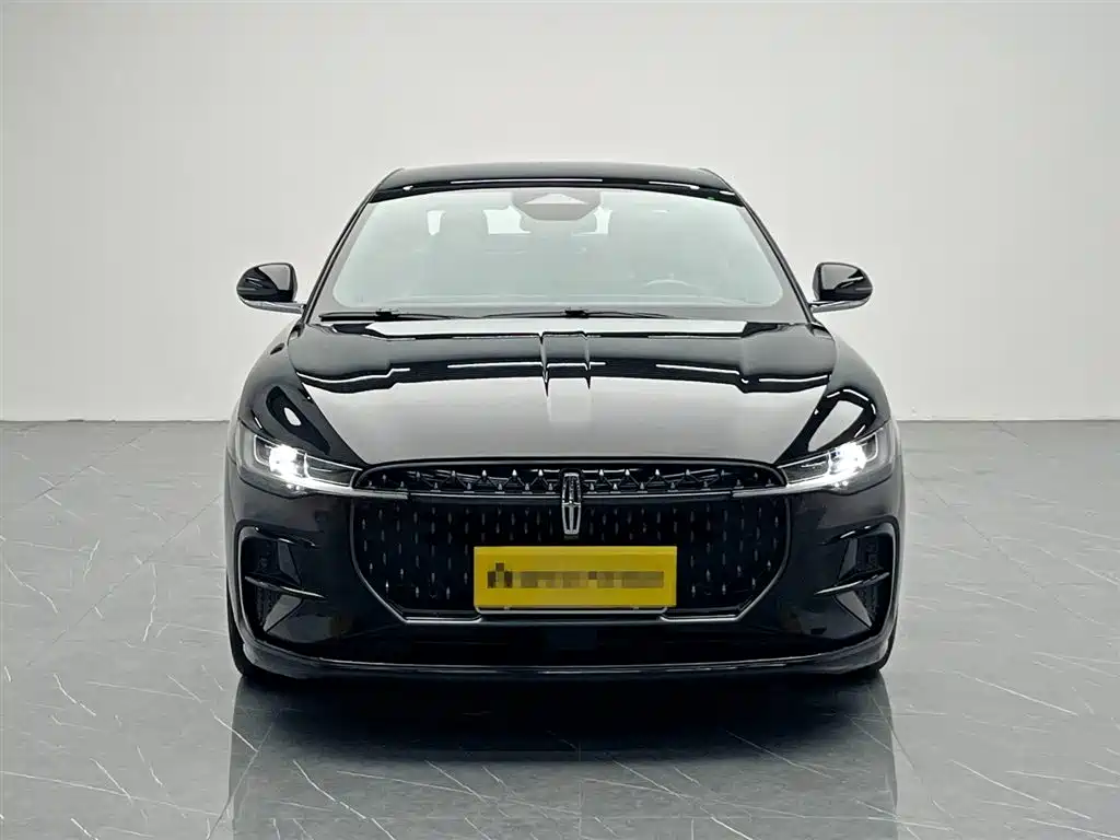 Lincoln Z 2022 i
