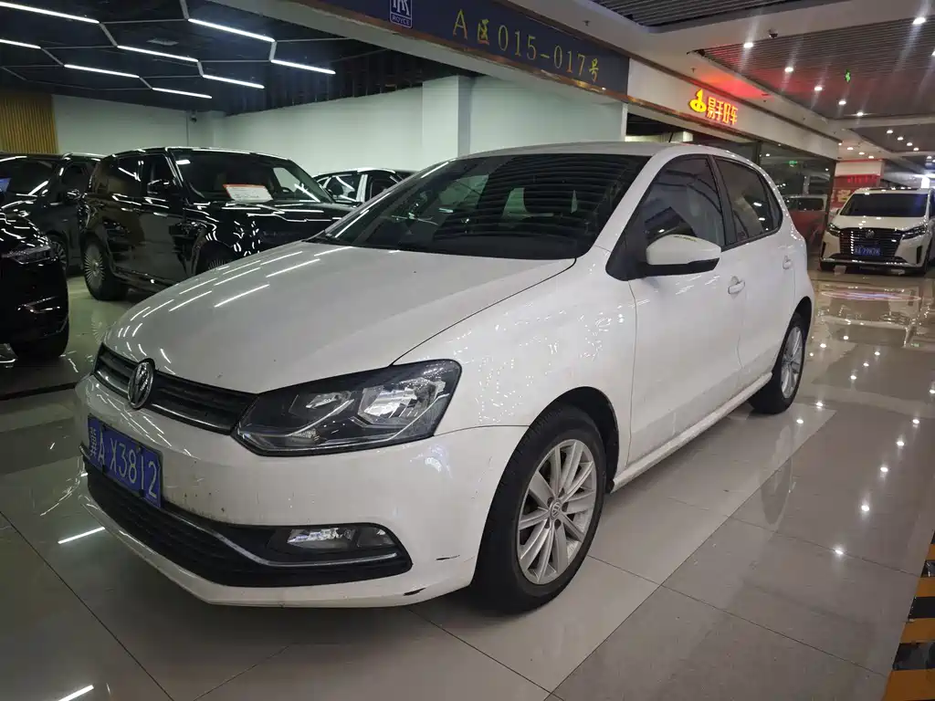 Volkswagen Polo 2014 1.6L MT Comfort