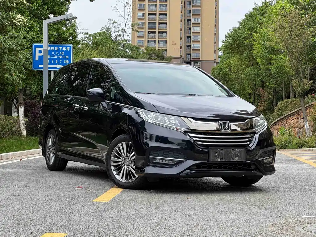 Honda Odyssey 2018 2.4L Luxury