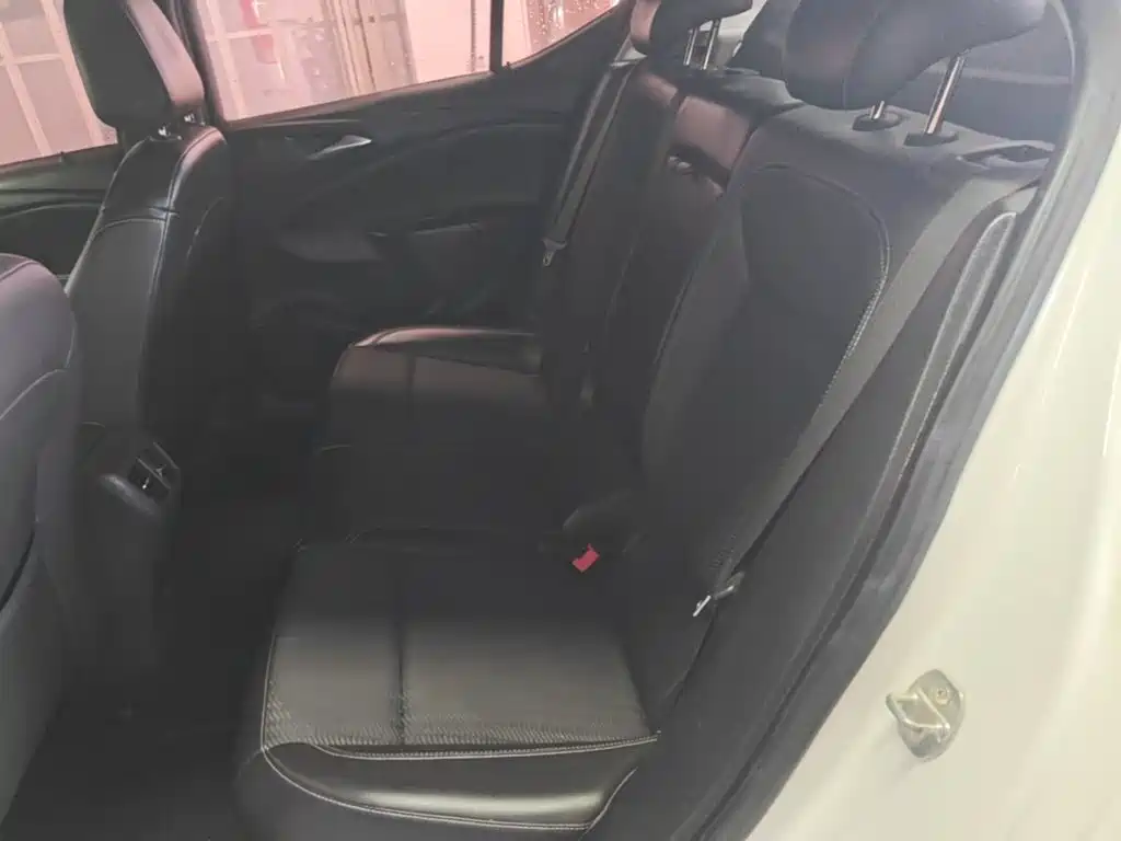 Buick Verano — миниатюра 17