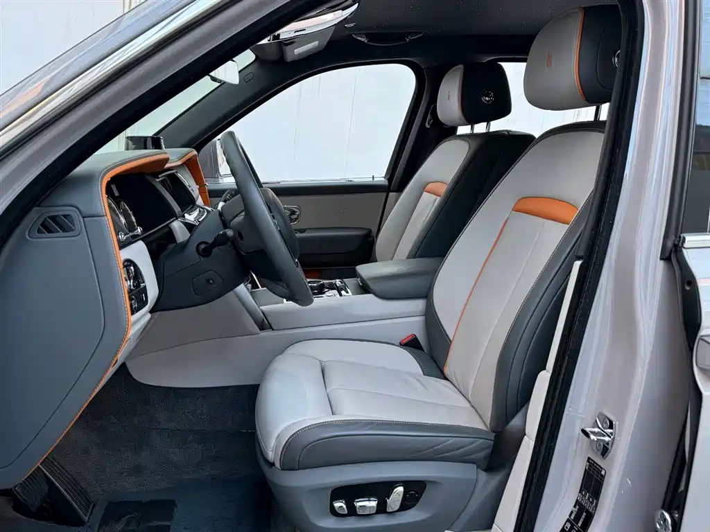 ROLLS-ROYCE CULLINAN