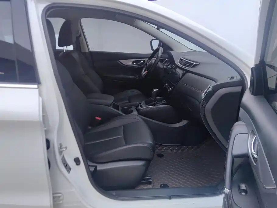 Nissan Qashqai — миниатюра 8