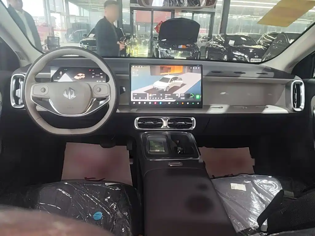 Leapmotor Leapmotor B01 — миниатюра 10