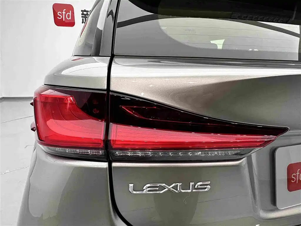 Lexus CT — миниатюра 26