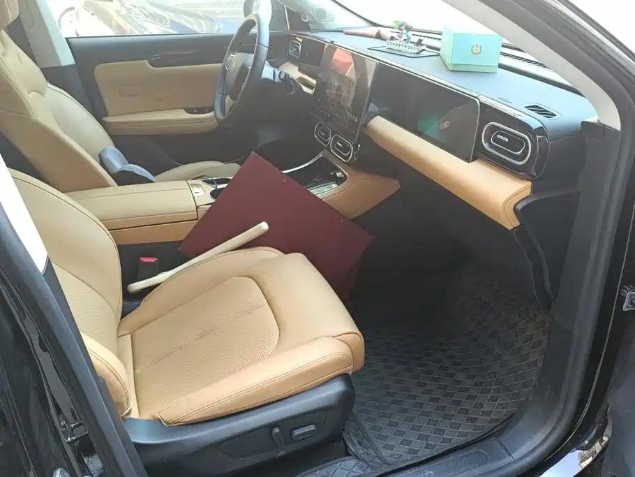 Leapmotor Leapmotor C11 — миниатюра 8