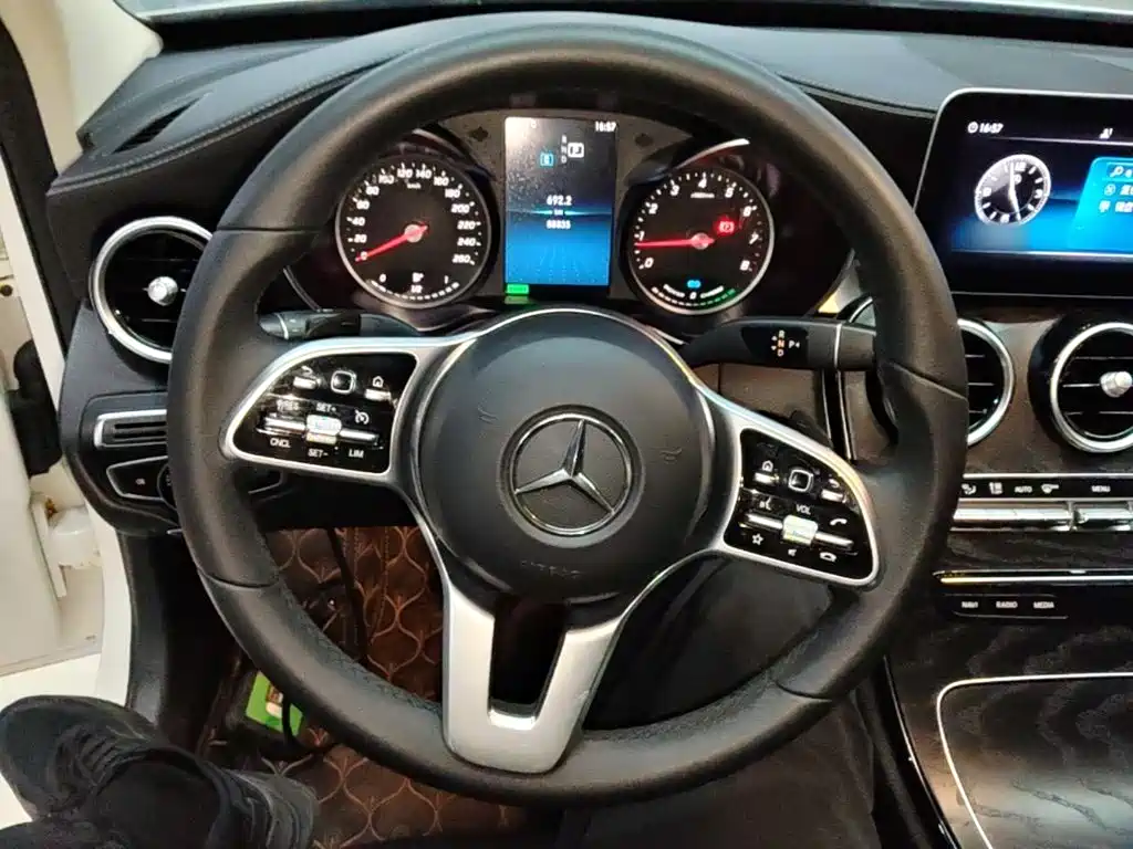 Mercedes-Benz C-Class — миниатюра 11