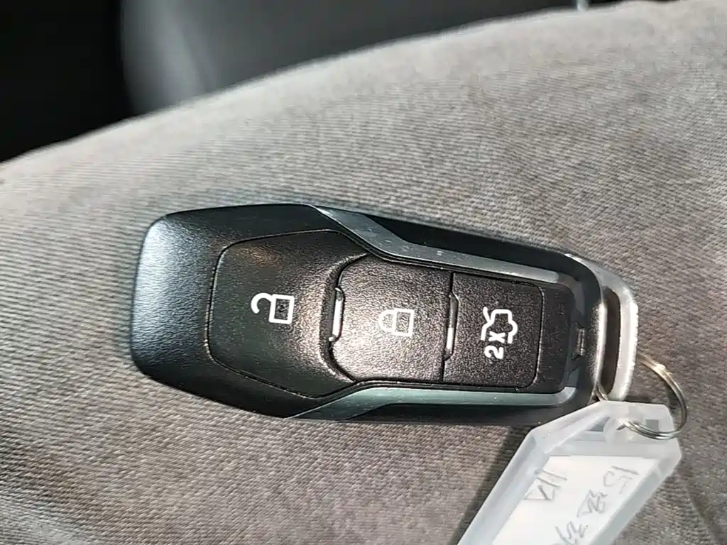 Ford Mondeo — миниатюра 9