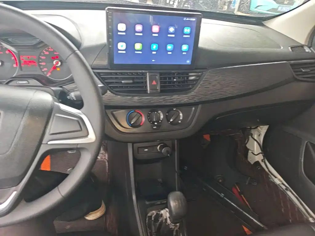 Baojun 310 — миниатюра 13