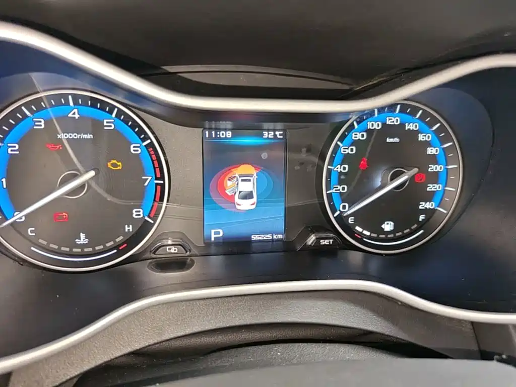 Geely Emgrand — миниатюра 12
