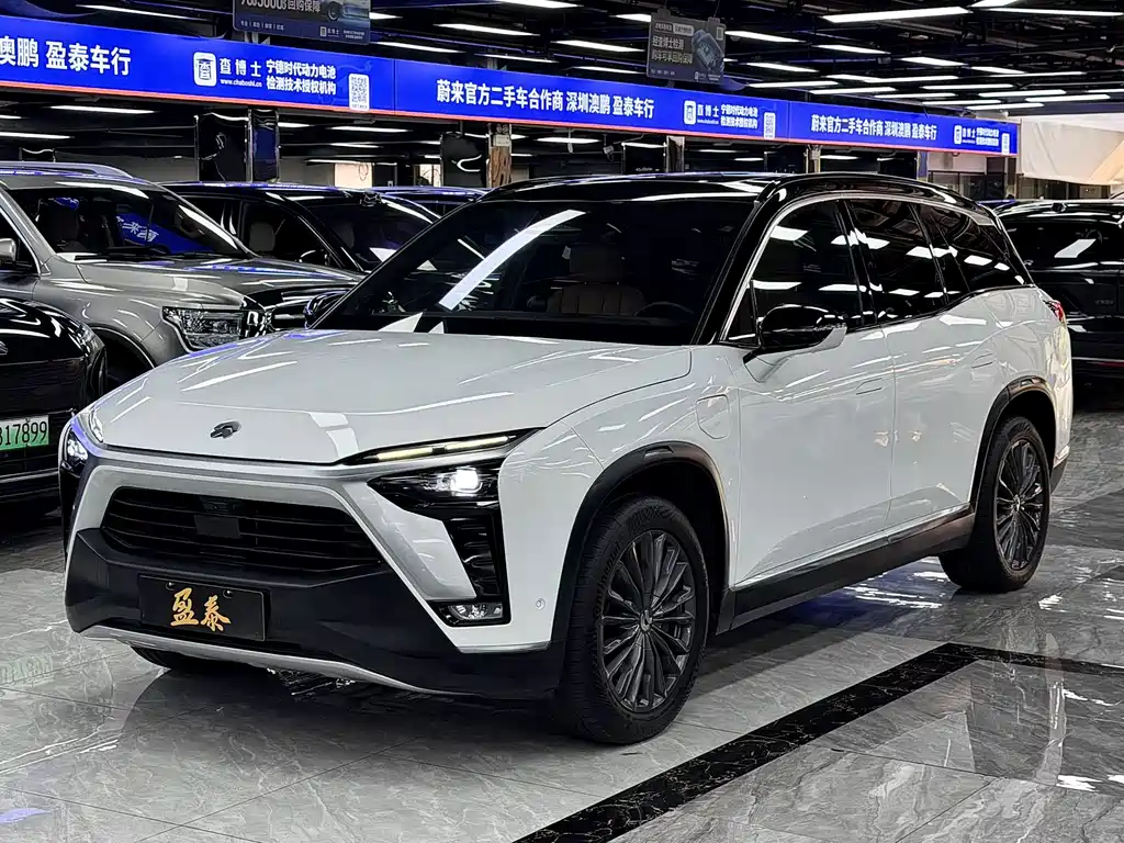 NIO ES8