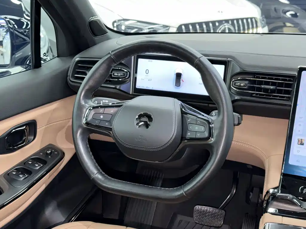 NIO ES8 — миниатюра 13