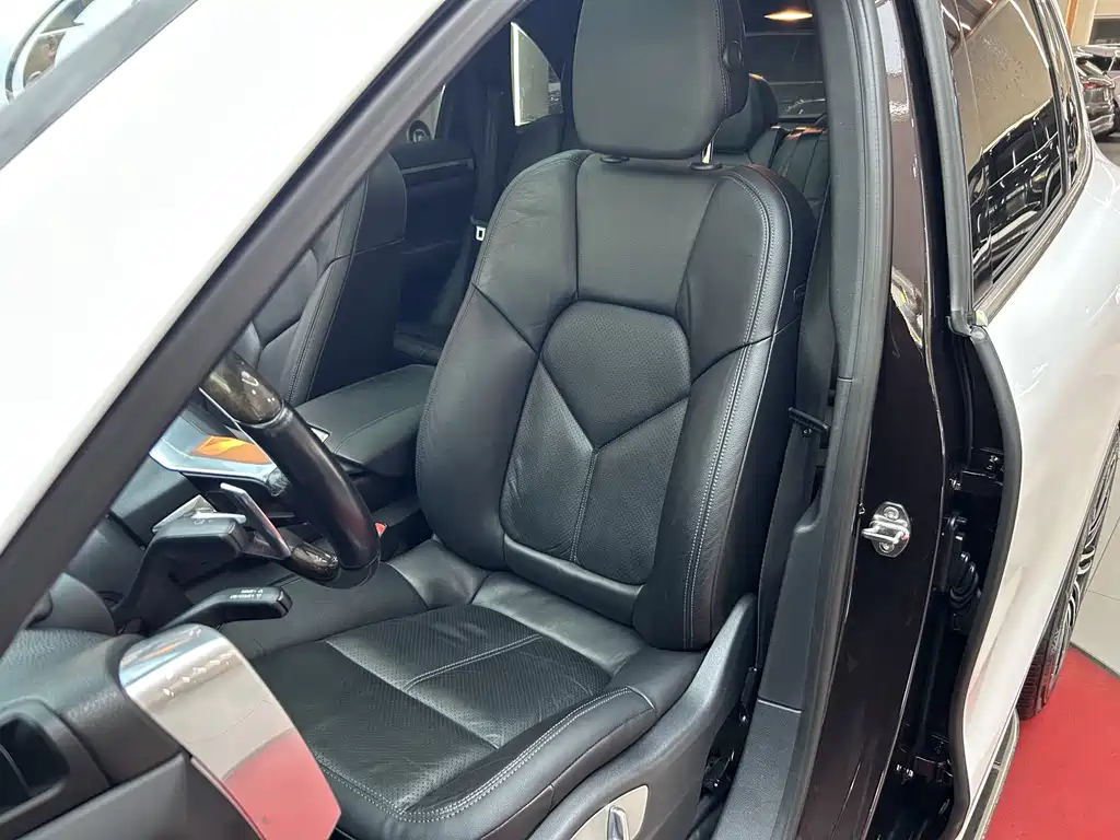 Porsche Cayenne — миниатюра 34