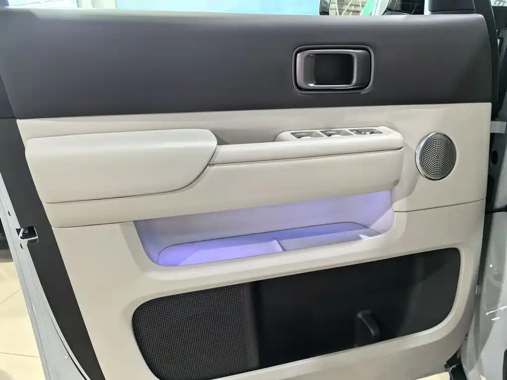 Li Auto MEGA 2024 Ultra
