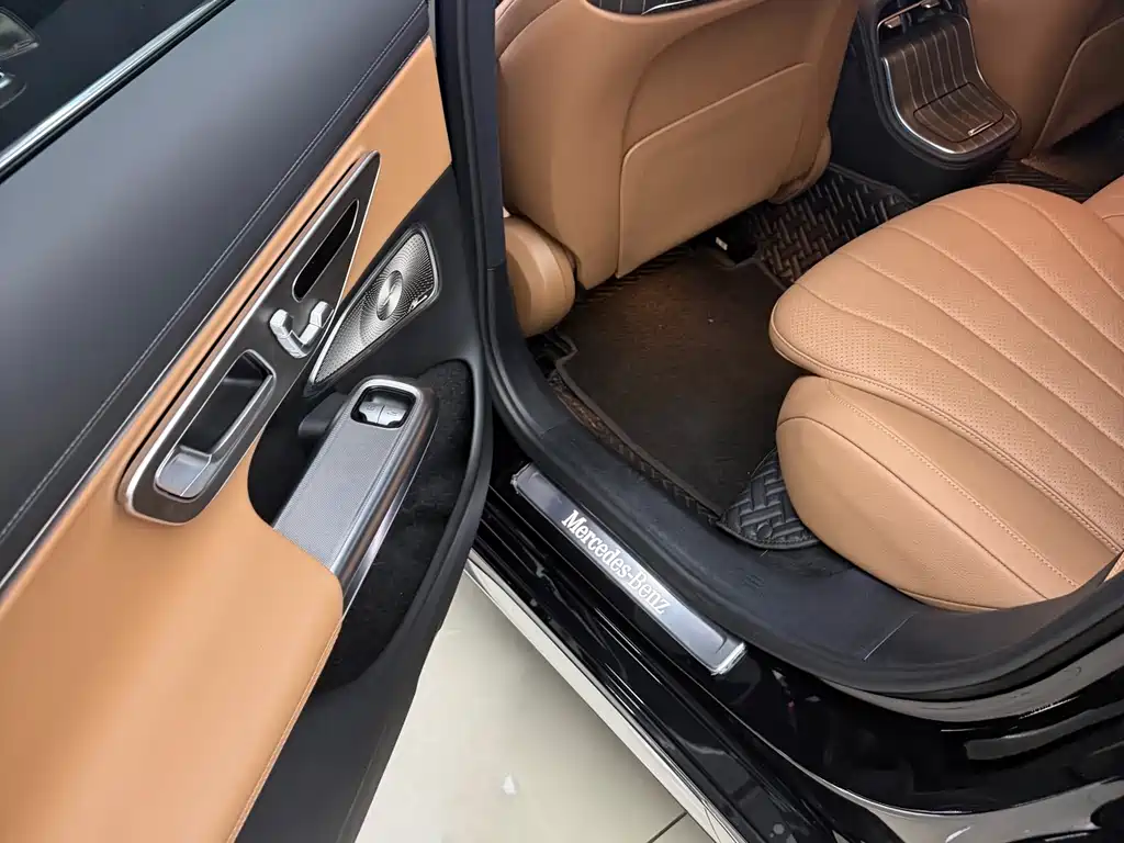 Mercedes-Benz E-Class E 2024 E 300 L Luxury