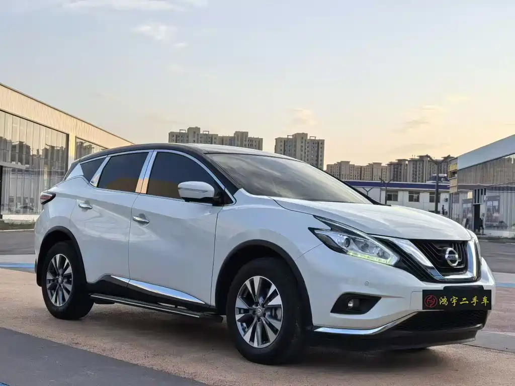 NISSAN LOULAN