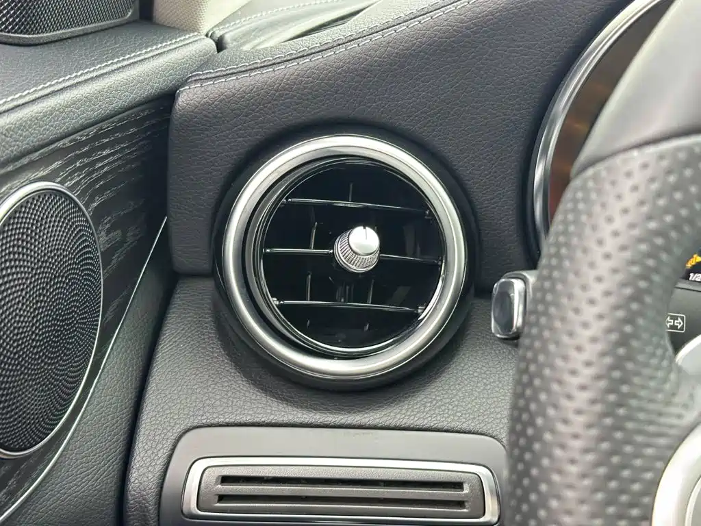 Mercedes-Benz C-Class — миниатюра 10