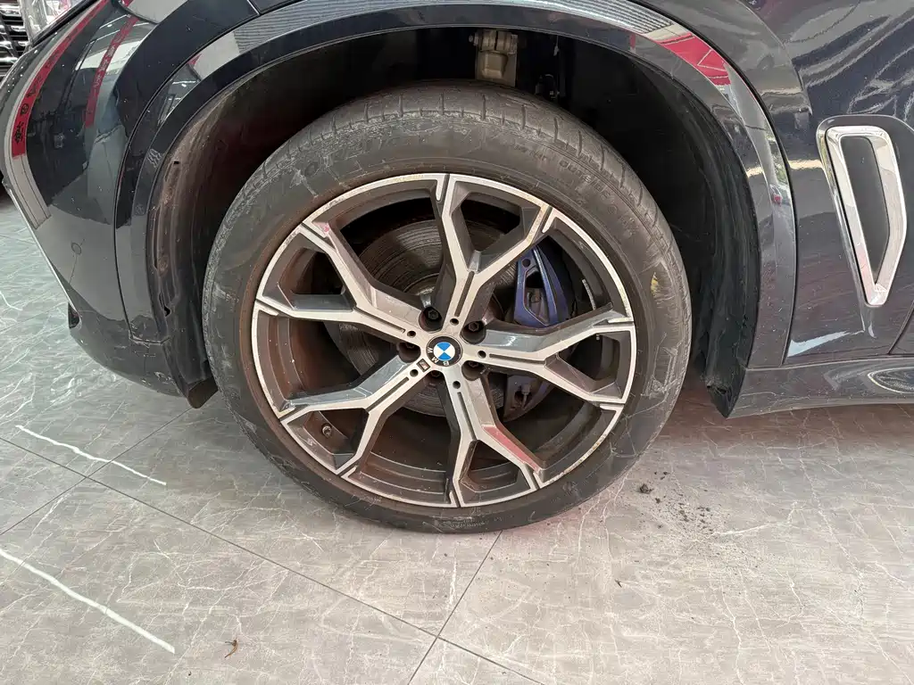 BMW X5 — миниатюра 7