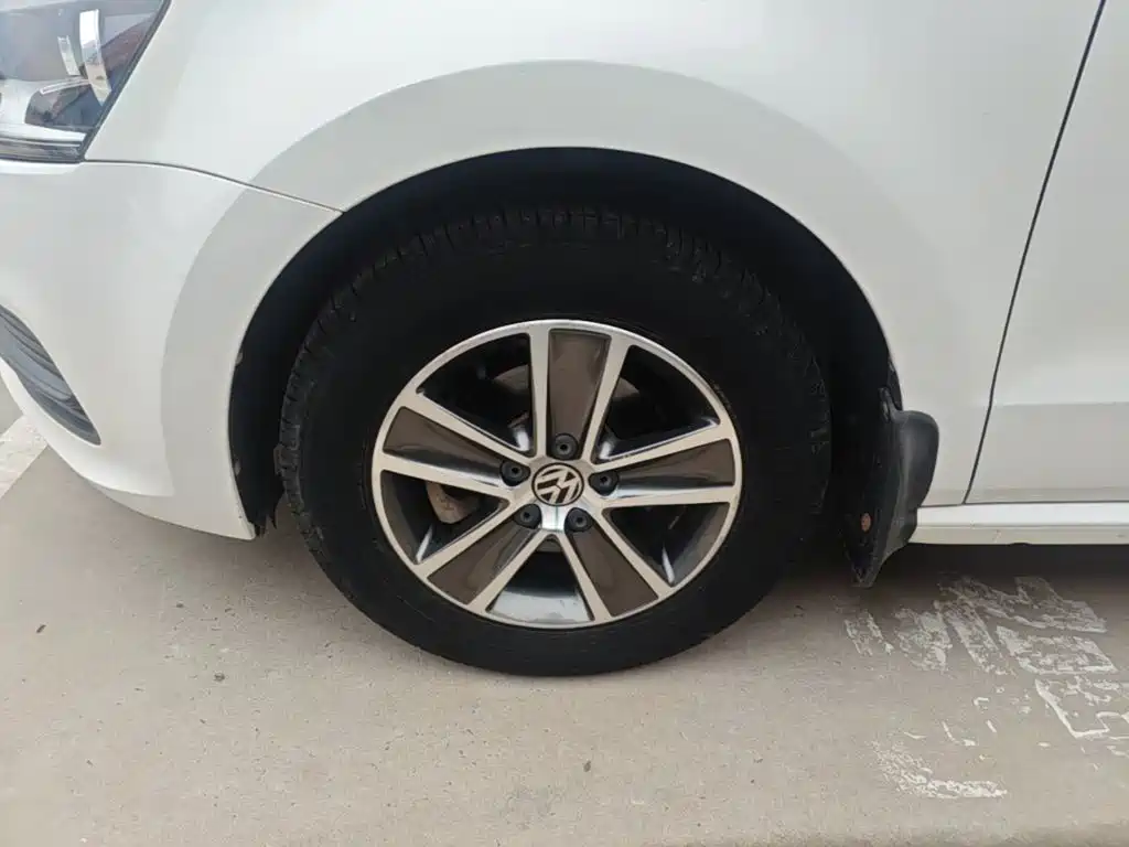 Volkswagen Polo — миниатюра 23