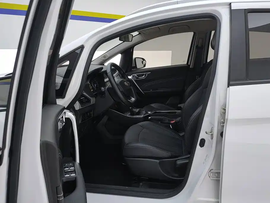 Geely Vision X3 — миниатюра 9