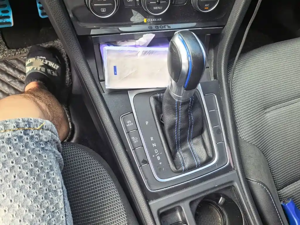 Volkswagen Golf EV — миниатюра 7