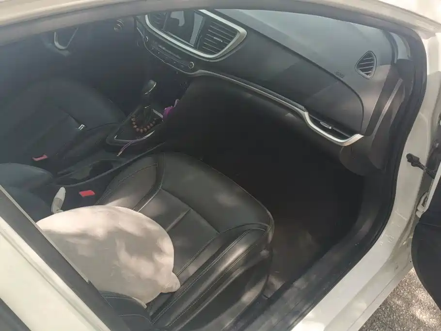 Buick Excelle — миниатюра 8