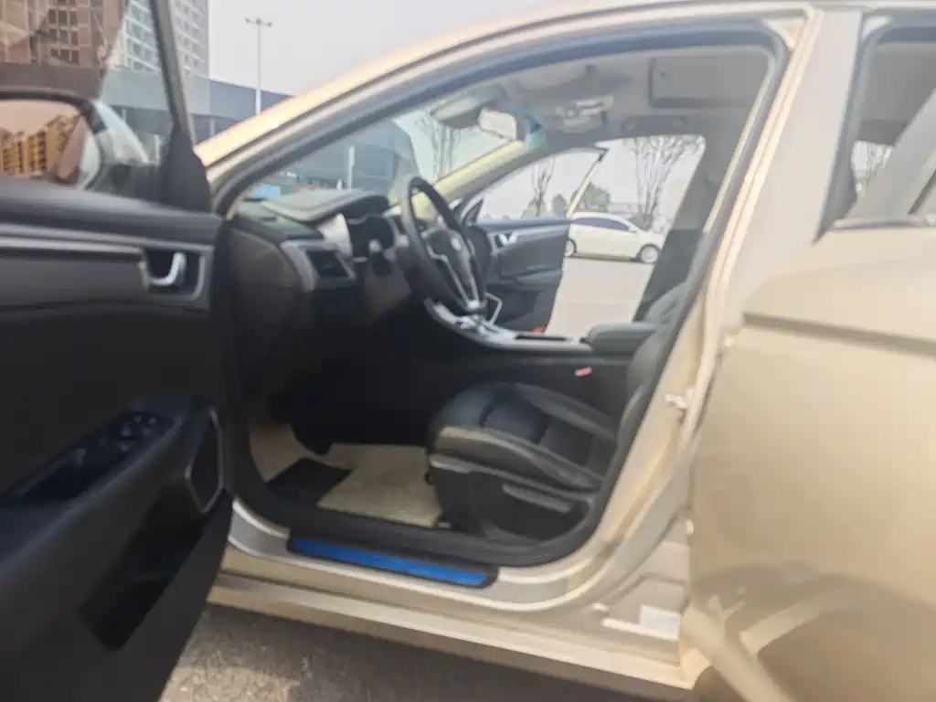 GEELY AUTOMOBILE EMGRAND GL