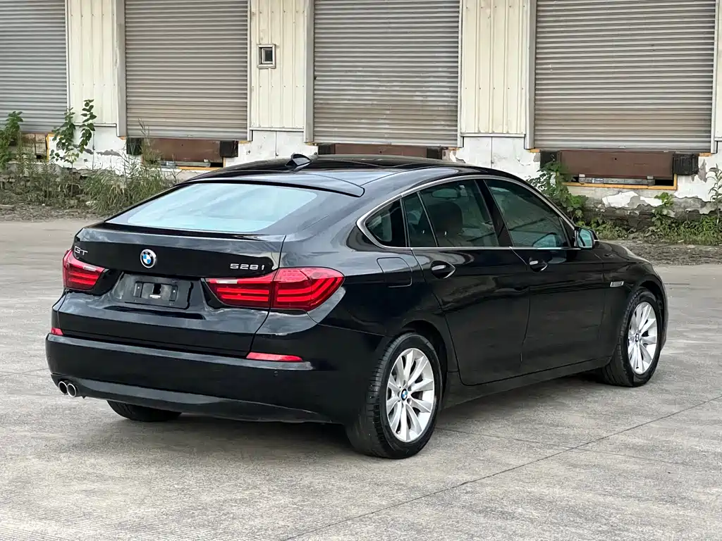 BMW 5 Series GT — миниатюра 29