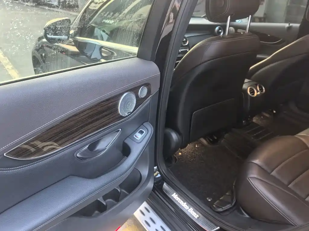 Mercedes-Benz GLC — миниатюра 10